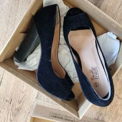 Chunky high heels