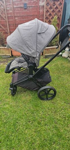 Cybex Priam pushchair x2 car seats base and bassinet