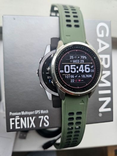 Garmin Fenix 7s with AMOLED Touchscreen and Warranty