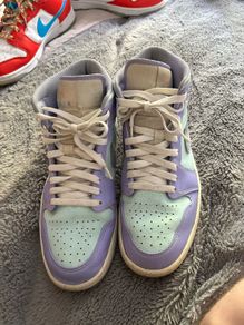 Jordan 1 Mid