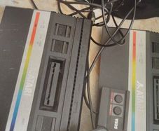 Atari 2600 junior 1982 ,, 2 consoles 6 games  joys