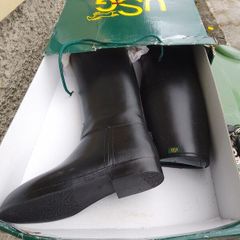 UDG horse riding leather boots ,new, size 42