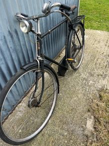 Rare 1930s HUMBER pedal bike. 3 speed. Push button bell