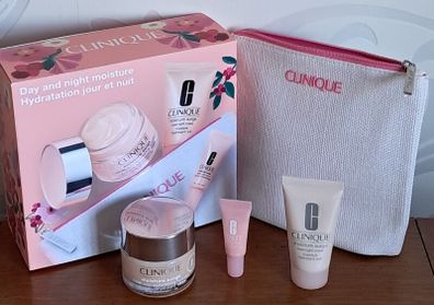 Clinique Day and Night Moisture Set