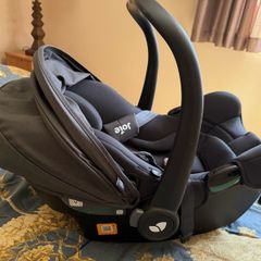 Joie i-Snug 2 i-Size Baby Car Seat - Lightweight - Excellent Condition