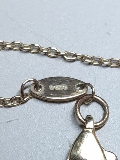 Vintage 9ct Solid Gold London Hallmarked Sparkling Bar Necklace 43cm