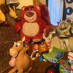 Disney/Pixar Over 200 Toys