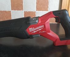 Milwaukee m18 fuel saber saw