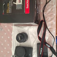 Like New Canon EOS R50 Twin Lens Kit + SanDisk Extreme PRO 64GB - Only 5 Days Old!
