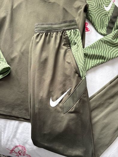 mens nike tracksuit
