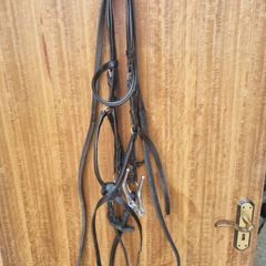 Devoucoux Bridal Figure 8 Nose band and Reins Size M Black