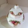 Big Lidded Tea Caddy / Storage Jar 21 cm Royal Albert Old Country Roses Image 3