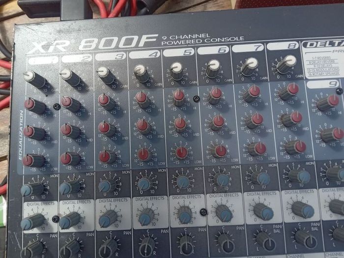 Reduced mixer amp 9 channel + effects 400w one channel comes and goes so needs attention but great sturdy unit