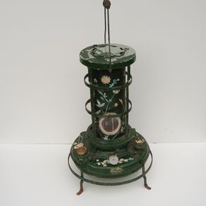 Aladdin paraffin heater upcycled to plant stand