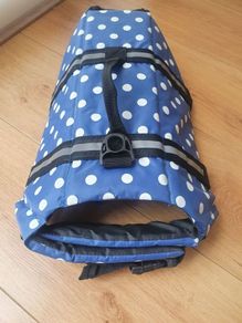 Dog life safe jacket