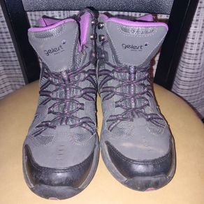 Boots UK5.5