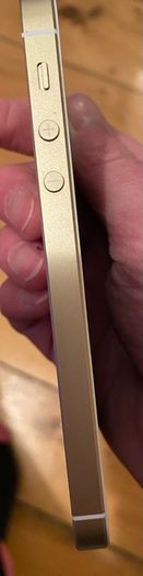 Apple iPhone SE Gold 32GB Sim Free in Brand New Condition