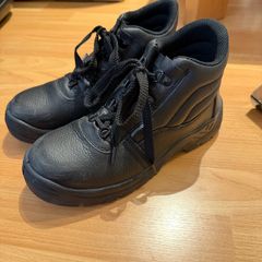Safety boots size 39 EUR