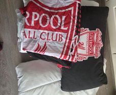 Single duvet and liverpool cover and pillow slip x 2. 30e each for a set