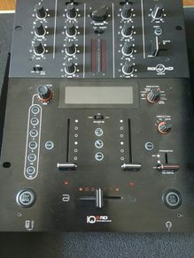 Reloop IQ2 Midi Cross Media Mixer and Flight Case