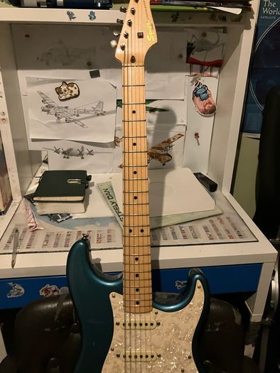 fender squier classic vibe strat