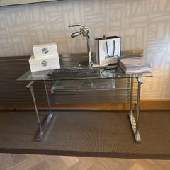 Desk with shelf new unused 120 cm for quick sale