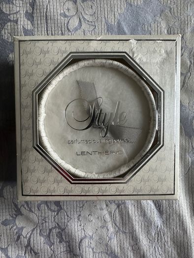 Vintage Lentheric pressed powder