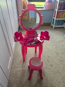 Barbie vanity unit