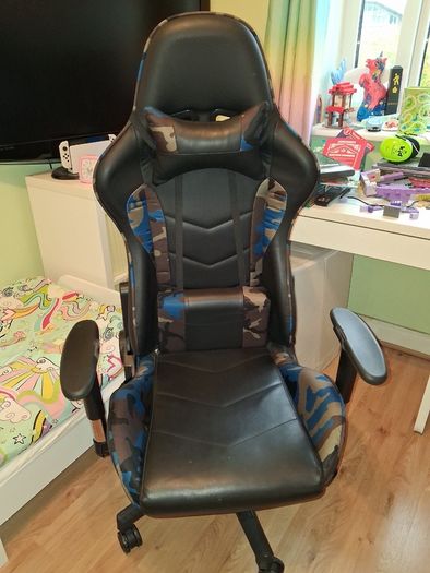 Gaming chair