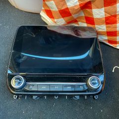 Ford Fiesta MK8 and Ford Transit Custom stereo screen display panel