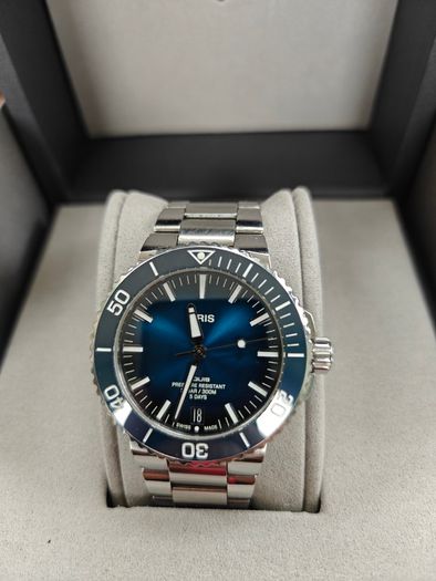 Oris Aquis Calibre 400 Swiss Watch