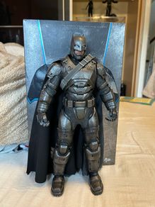 Hot Toys Batman Armour BVS