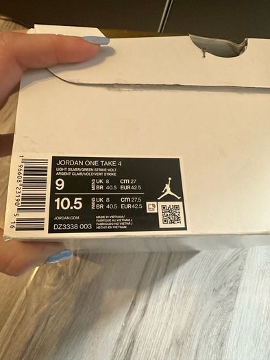 BNIB Nike Jordans UK 8