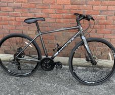 Giant Escape Hybrid Bike