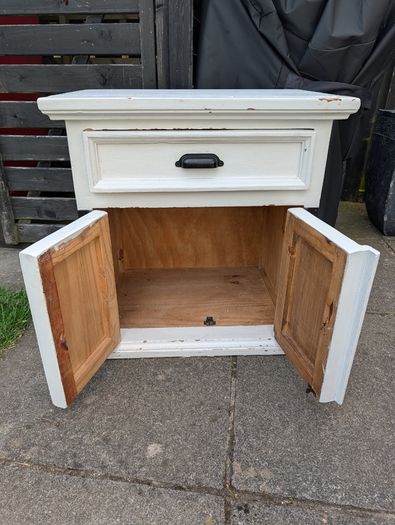 Small cabinet