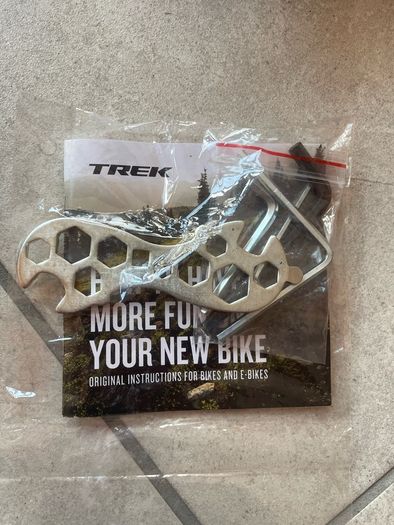 Trek Verve Electric Bike with lots of extra Accessories