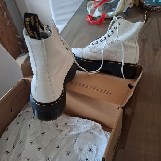 Dr. MARTENS weir boots