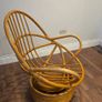 Rotating swivel rattan chair Image 2