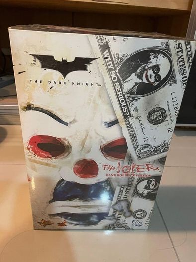 hot toys bank robber joker dark knight
