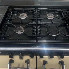 Range-master dual fuel cooker