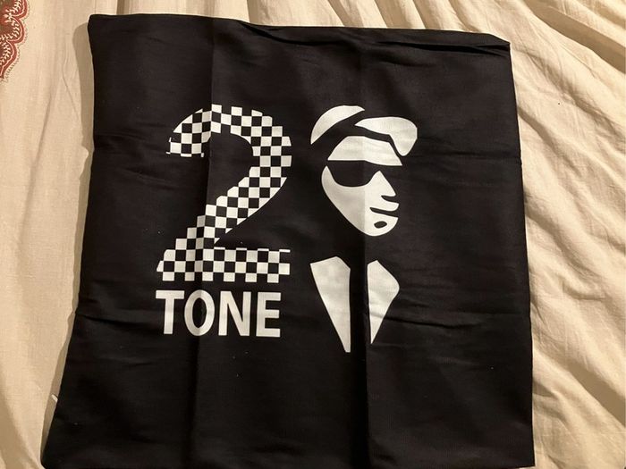 2 tone cushion covers the specials