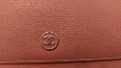 Chanel pink wallet