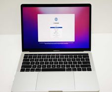 2019 Apple Macbook Pro 13" A1989 TouchBar i7 2.8GHz 16GB RAM 512GB SSD