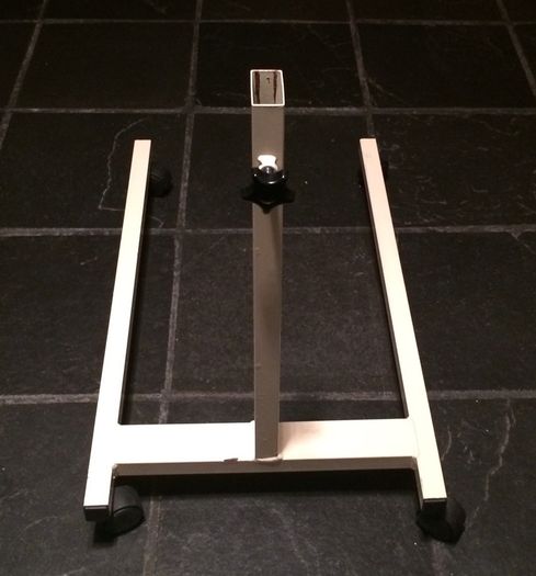 Adjustable bedside trolley