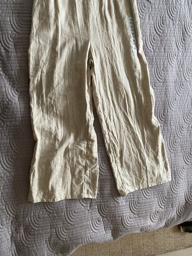 BNWT Stradivarius Dungarees - Size M