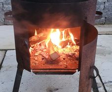 Large kazan cast iron pot with stove and lid