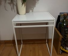 Leaf-drop white table