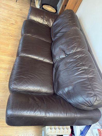 Leather sof