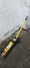 Low Profile 2.5 Tonne Trolley Jack
