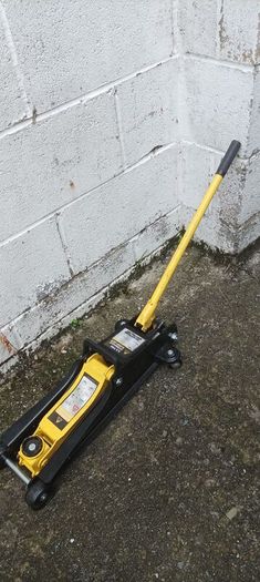 Low Profile 2.5 Tonne Trolley Jack